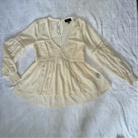 Vici Cream Lace Detail Blouse - Picture 1 of 7